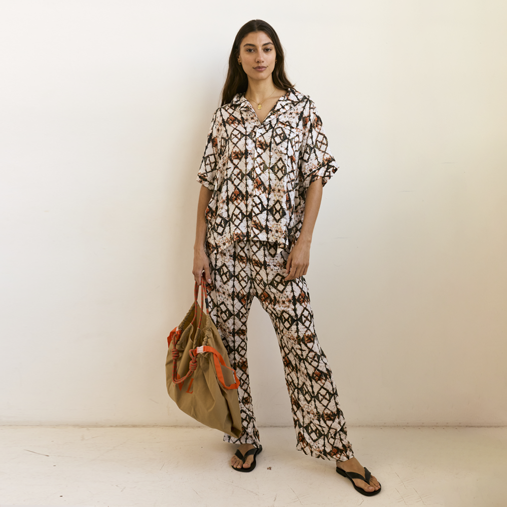 Lenny Set in Earthy Geo