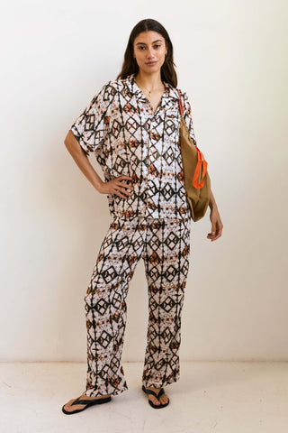 Lenny Set in Earthy Geo