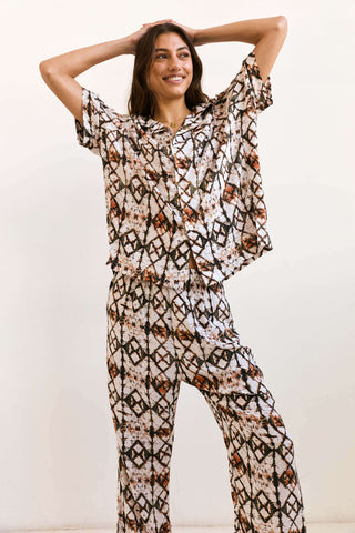 Lenny Set in Earthy Geo