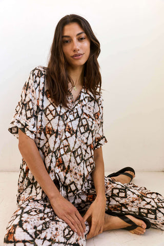 Lenny Set in Earthy Geo